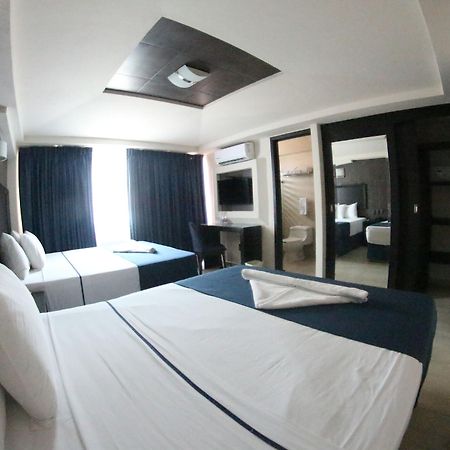 Hotel Portonovo Plaza Malecon Puerto Vallarta Exterior photo