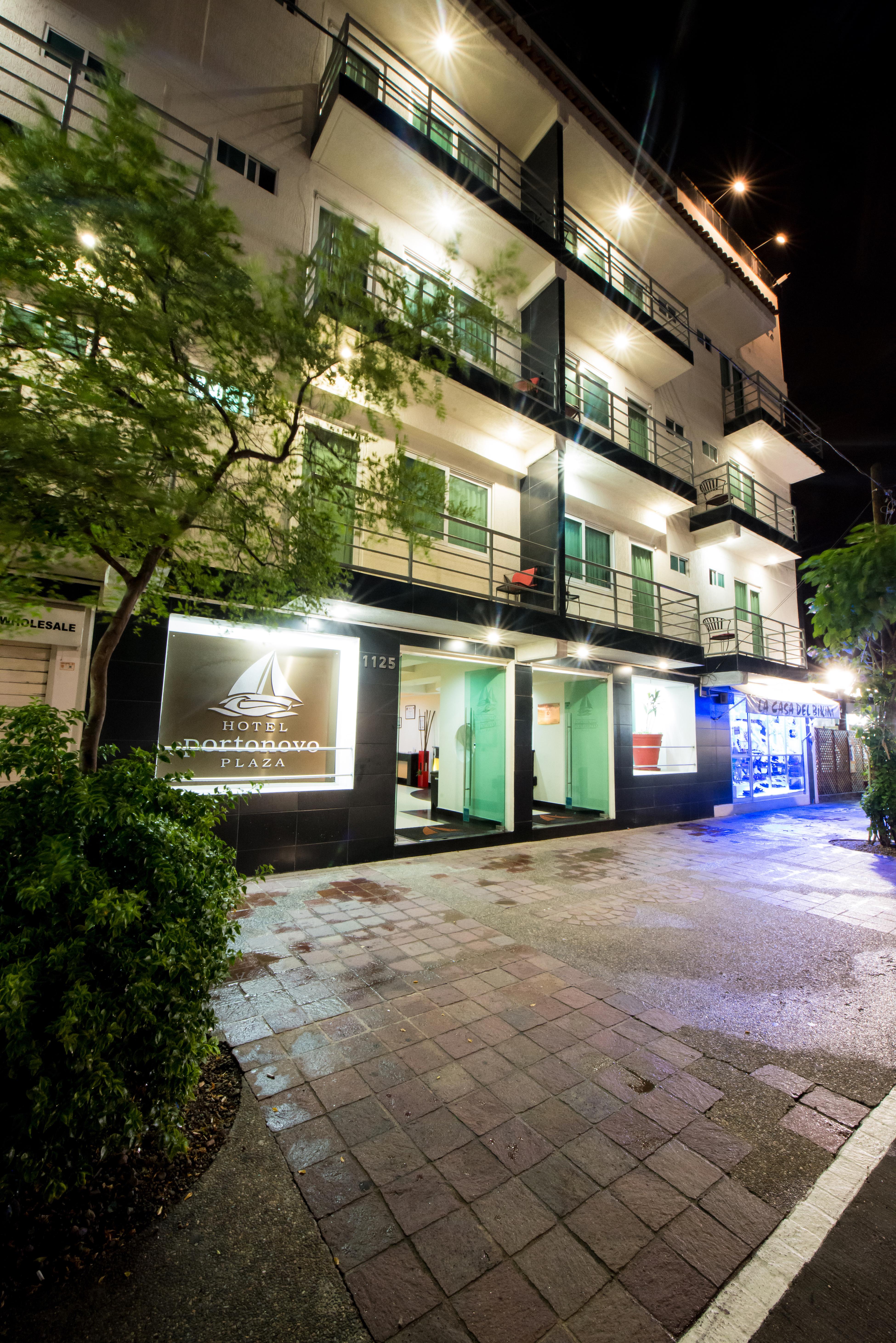Hotel Portonovo Plaza Malecon Puerto Vallarta Exterior photo