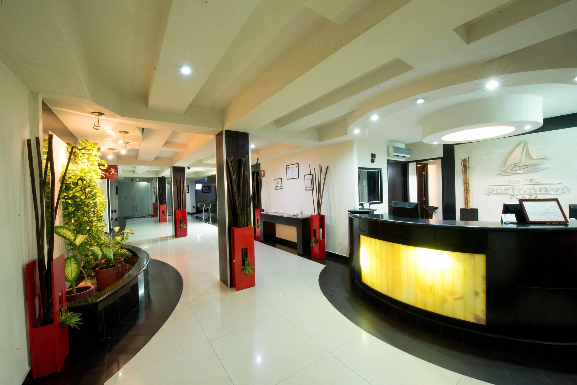 Hotel Portonovo Plaza Malecon Puerto Vallarta Exterior photo